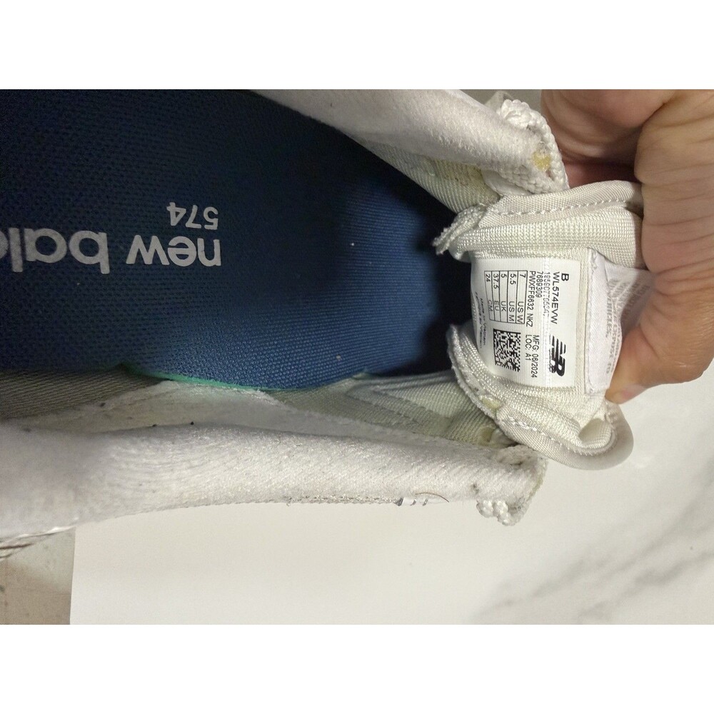 New Balance 574 Core Women’s 7 Nimbus Cloud White Suede Mesh Sneakers WL574EVW - Picture 10 of 16